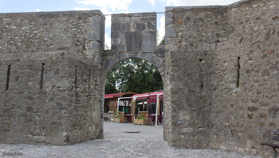 colmars-013.jpg - Colmars-les-Alpes - Porte de France - Intérieur de la première enceinte.