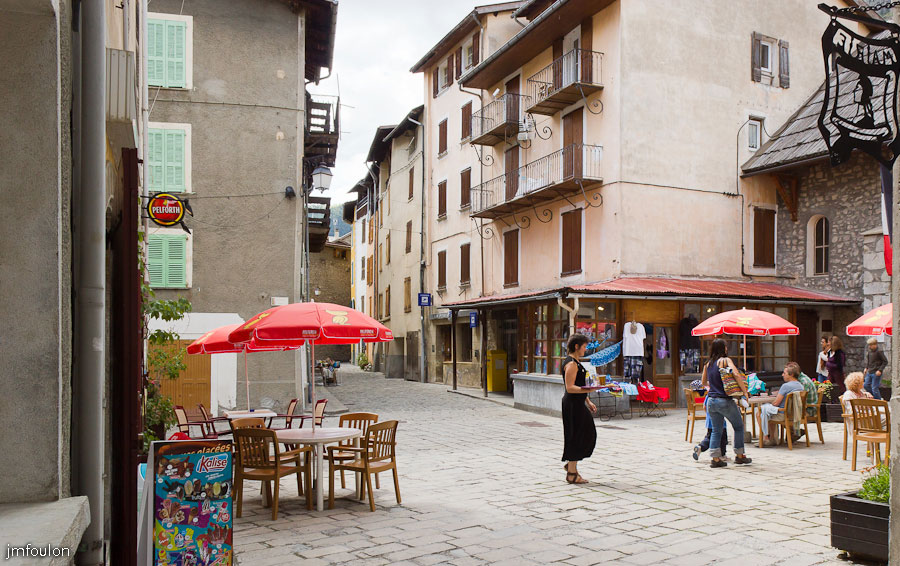 colmars-062.jpg - Colmars-les-Alpes - Place Joseph Girieud.