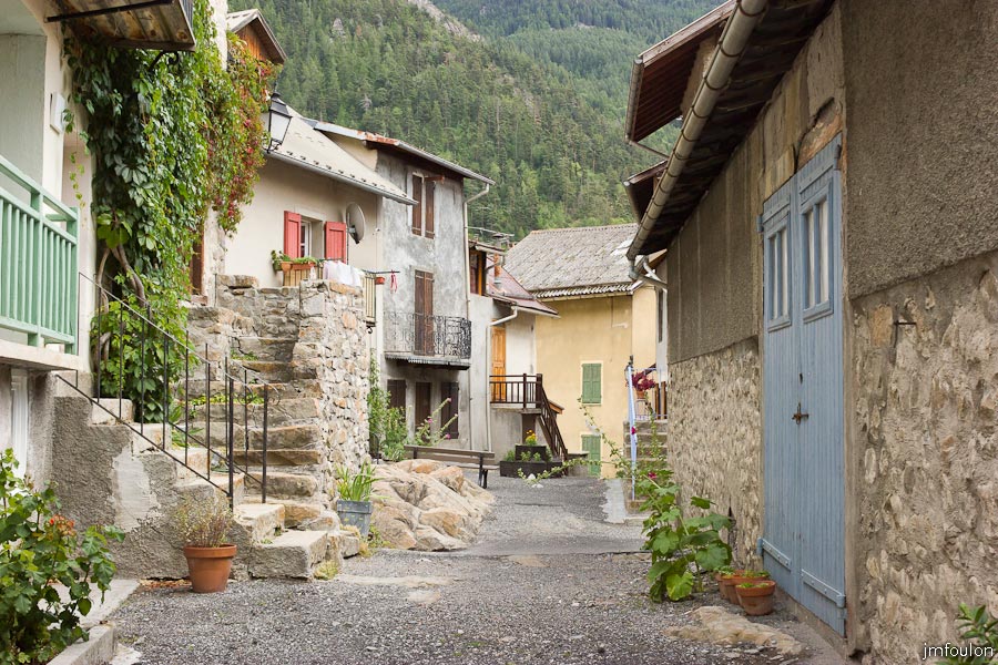 colmars-083.jpg - Colmars-les-Alpes - Rue des Maison Brûlées.