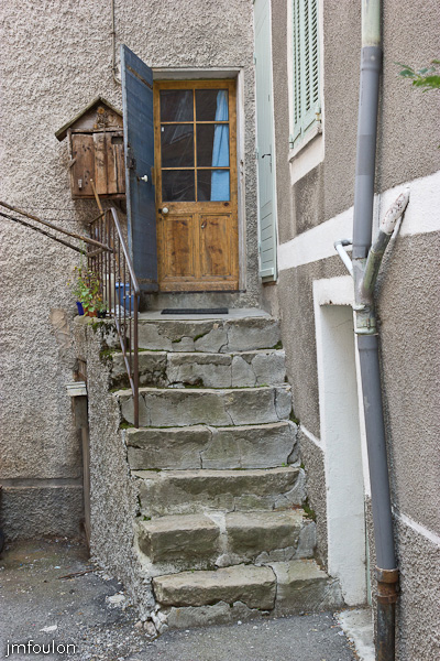 colmars-104.jpg - Colmars-les-Alpes - Entrée de maison.