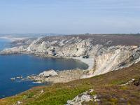 De la pointe de Dinan au Cap  de la Chèvre  Le trait de côte et la mer d'Iroise