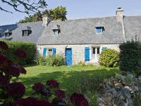 De la pointe de Dinan au Cap  de la Chèvre  Maison aux abords du hameau de Kergonan