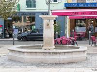 Visite de la ville de Gap (Hautes Alpes)  Fontaine de la place de la République