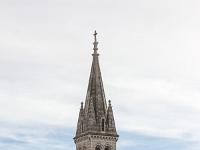 Visite de la ville de Gap (Hautes Alpes)  Clocher de la cathédrale Notre-Dame-et-Saint-Arnoux. construite entre 1866 et 1904 dans le style néo-gothique en vogue à cette période, par l'architecte Charles Laisné en remplacement d'une ancienne cathédrale médiévale qui tombait en ruine.