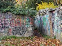 Visite de la ville de Gap (Hautes Alpes)  Curieux endroit fait de petits passages entre la rue des Jardins, le Bd de la Libération et le passage Montjoie. Tout est entièrement tagué 4/7