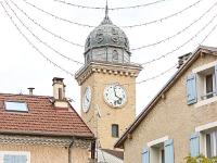 Gap  La Tour de l'Horloge. Sa fonction primordiale était de prévenir la population des incendies, des invasions ou des guerres. La cloche contient des métaux de l’ancienne citadelle de Puymaure aujourd’hui détruite, réalisé par Antoine et Claude Vallier fondeur itinérant de Plampinet dans la Vallée de la Clarée
