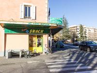 Gap  Boulangerie à l'angle du Passage Montjoie et de l'avenue Commandant Dumont