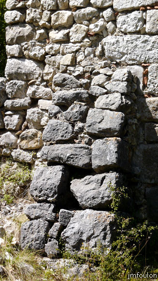 bastide-monges-15web.jpg - Ce même contrefort vu de plus près