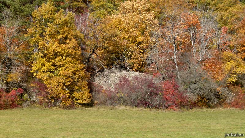 aqueduc-sagnieres-03web.jpg - Pierrier au bord d'un champ