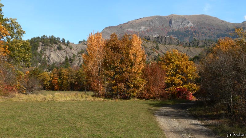 aqueduc-sagnieres-05web.jpg - Autre vue sur le chemin que l'on empreinte sur environ 1 Km