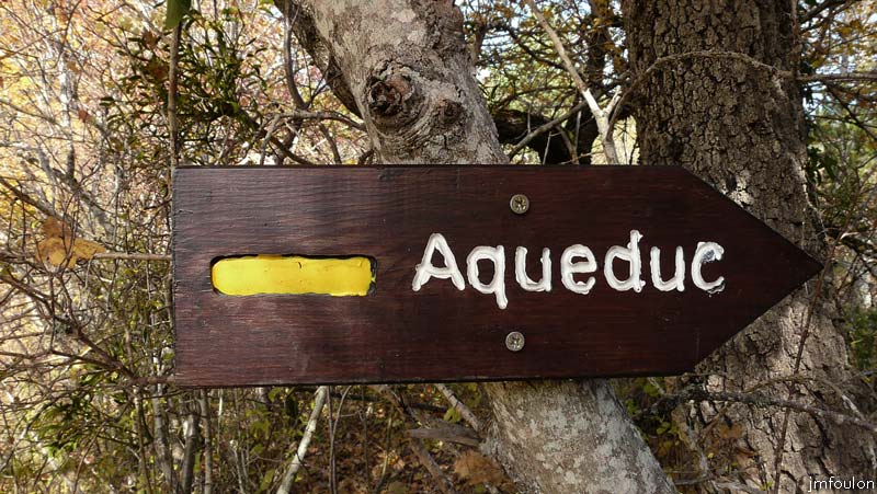 aqueduc-sagnieres-08web.jpg - Panneau Aqueduc avant la traversée du torrent