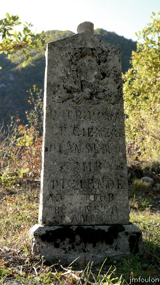 clamensane-tombes-14web.jpg - On peut y lire: QUI REPOSA LE CIENERI DI ANSELMO CAMBI DICIENDE AS 17 OTTOBRE 1883 INETA DANNI 183