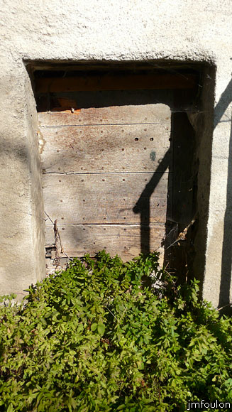 clamensane-43web.jpg - Porte sur une autre maison