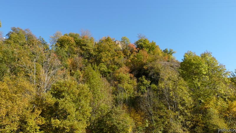 clamensane-vx-03web.jpg - Ici se trouve les ruines du village médiéval