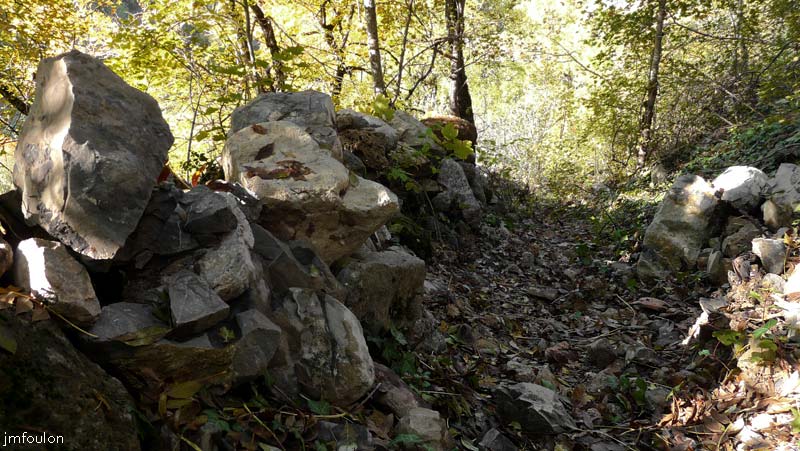 clamensane-vx-06web.jpg - Vue sur le sentier