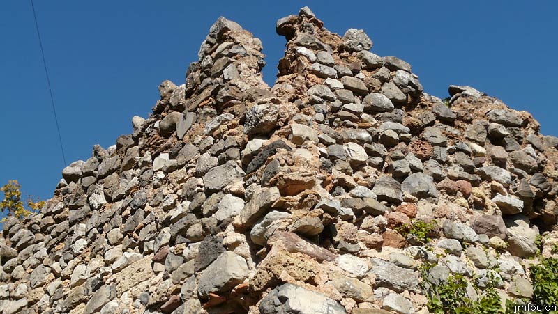clamensane-vx-16web.jpg - Vue sur la partie haute de la ruine (angle Sud/Ouest)