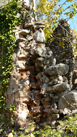 clamensane-vx-22web.jpg - Autre murs. Il n'y a plus une seule maison debout