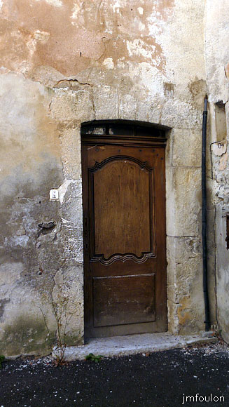 le-caire-08web.jpg - Porte sur cette même façade (linteau non daté)