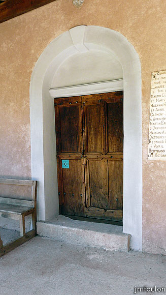 le-caire-47web.jpg - Porte principale de l'église Saint-Michel sur sa façade Sud