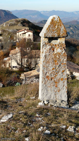 valavoire-57web.jpg - L'oratoire (côté Est)