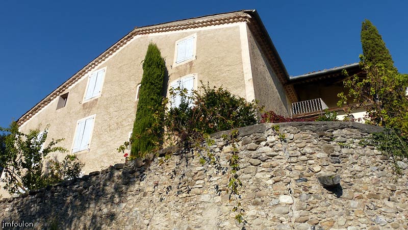 vaumeilh-20web.jpg - Facade Est de la bâtisse