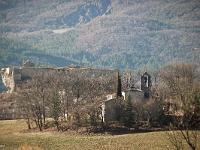 Mison-les-Armands  Vue sur le château et la chapelle Sainte Baume