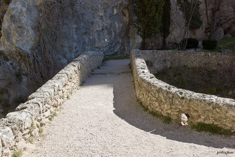 nd-beauvoir-012.jpg - Le tablier et les parapets du pont