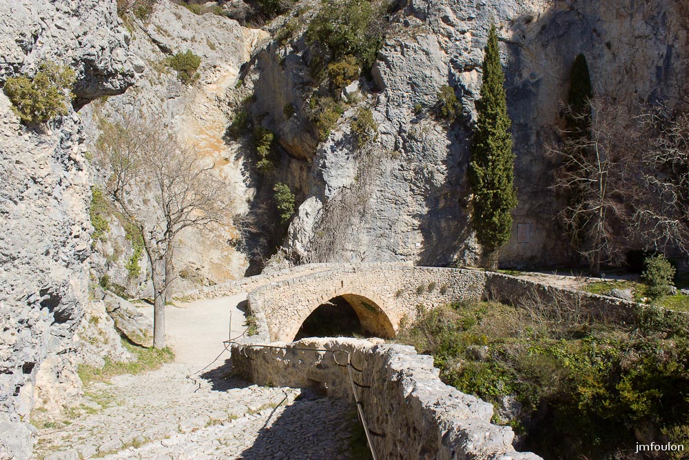 nd-beauvoir-016.jpg - Une autre vue sur le pont