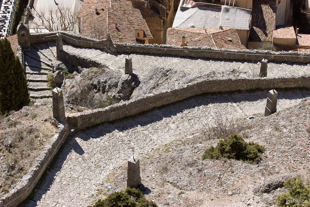 nd-beauvoir-060.jpg - Autre vue sur le chemin de croix