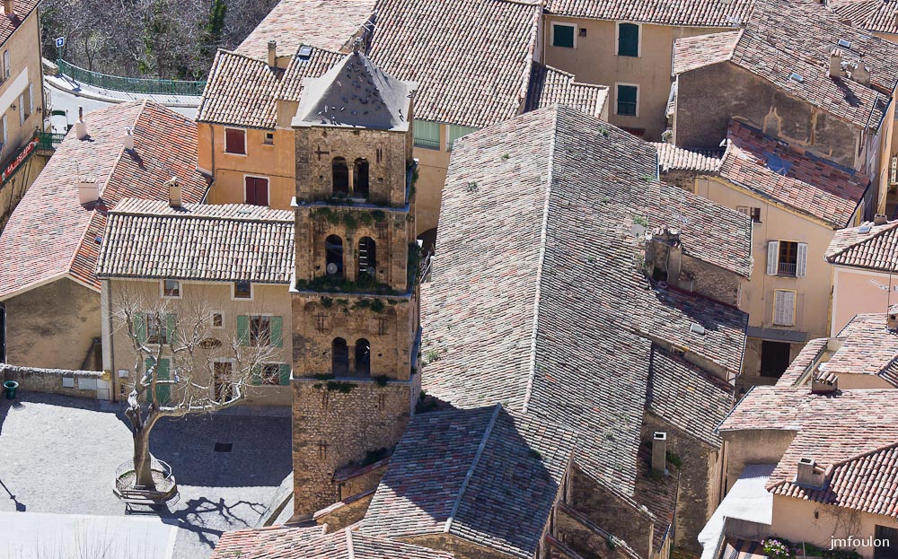 nd-beauvoir-070.jpg - D'ici, de belles vues sur Moustiers s'offrent à nous ! ...