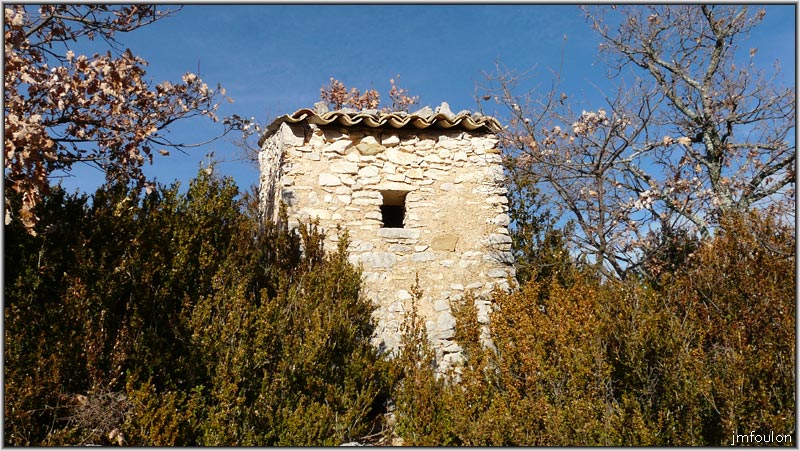 nd-des-ange-31web.jpg - Petit cabanon juste à côté de la chapelle à l'est ...