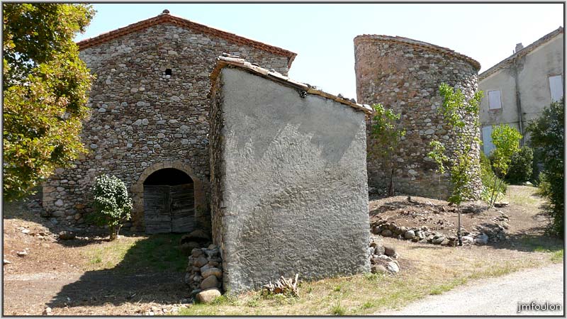 nibles-32web.jpg - Autre vue de la ferme seigneuriale