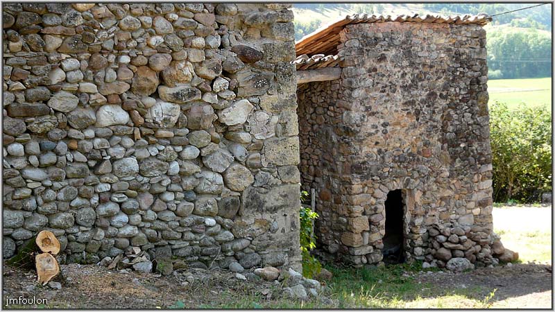 nibles-33web.jpg - Autre vue de la ferme seigneuriale