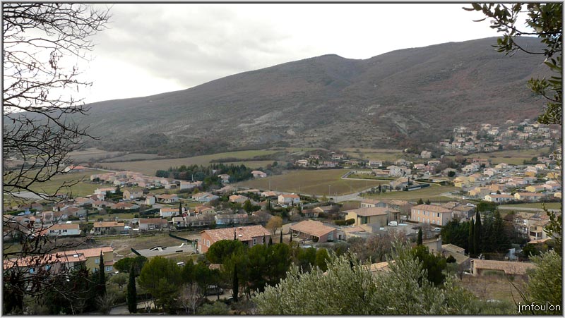 peipin-26web.jpg - Vue vers le nord-ouest et Lure en arrière plan