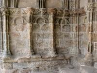 Pont-Croix  Notre-Dame de Roscudon (XIIème siècle) - Détai du porche (XIVème)