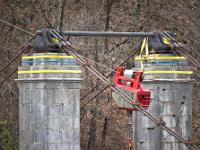 Pont de Fombeton  Le Système d'accroche des cables sur les piliers