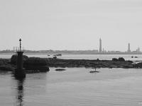 Port de Saint Guénolé  Au loin la Pointe de Penmarc'h