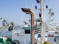 Port de Saint Guénolé  Sur le port de pêche de Saint Guénolé