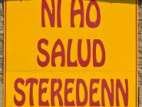 Port de Saint Guénolé  Sur la façade de la conserverie "Océane Alimentaire"