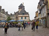 Quimper  Dans Le vieux Quimper - A gauche Dominique, ma compagne de toujours !