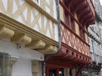Quimper  Encorbellements de maisons à pan de bois