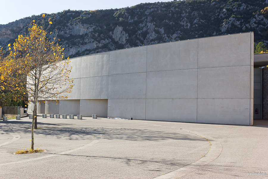 musee-002-2.jpg - Extérieur du Musée conçu par l'architecte Norman Foster