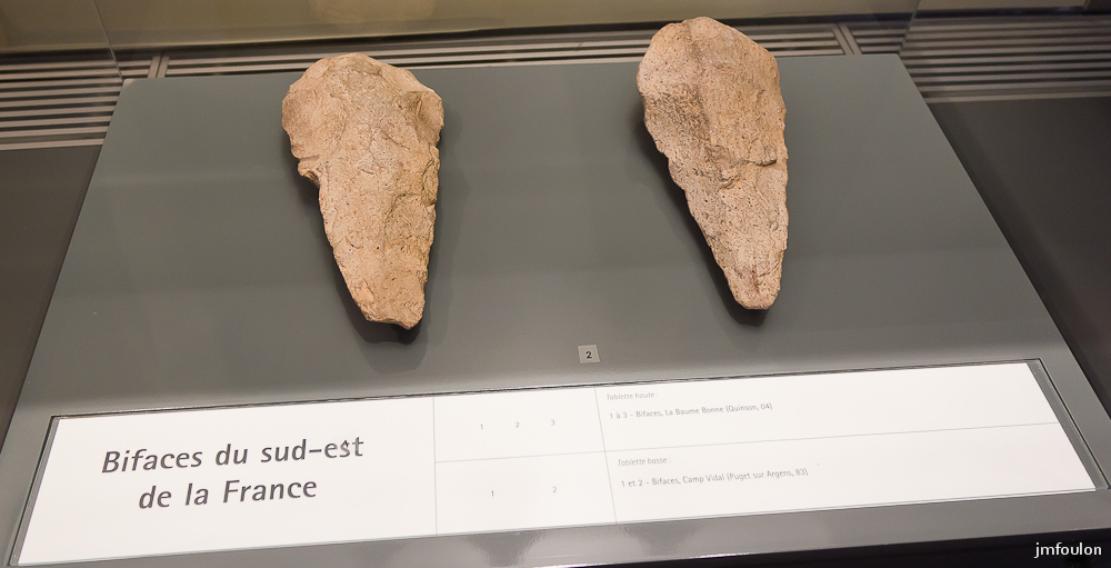 musee-021-2.jpg - Bifaces