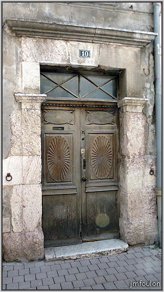 tallard-105web.jpg - Avenue Jacques Bonfort - Porte scultée