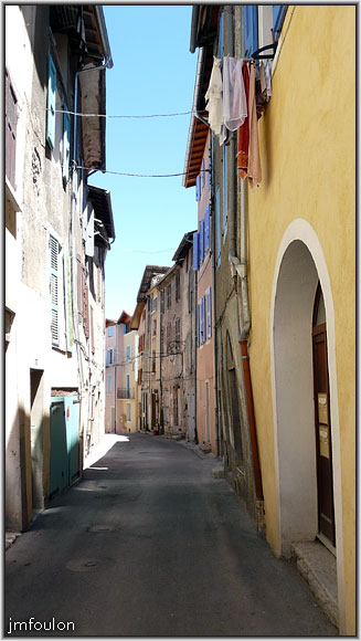 tallard-93web.jpg - Rue du Mazel (autre vue)