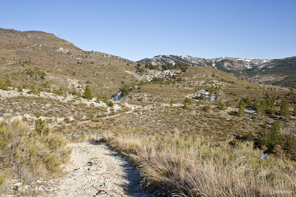 adret-gache-013.jpg - Vue sur la piste que nous parcourerons tout au long de cette ballade