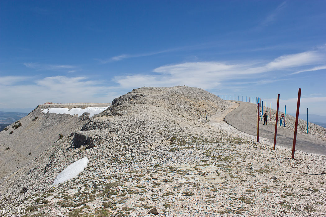 ventoux-013-2.jpg - La route entre le Col des Tempêtes et le sommet