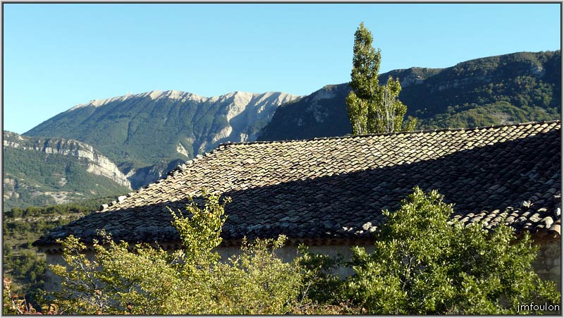 eglise-14web.jpg - Le pan de toiture nord
