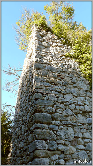 vx-village-11web.jpg - Vue sur la chaîne d'angle (sud)