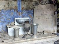 Jausiers  Dans une tombe du cimetière
